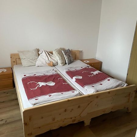 Ferienwohnung In Ruhiger Lage In Бишофсхофен Екстериор снимка