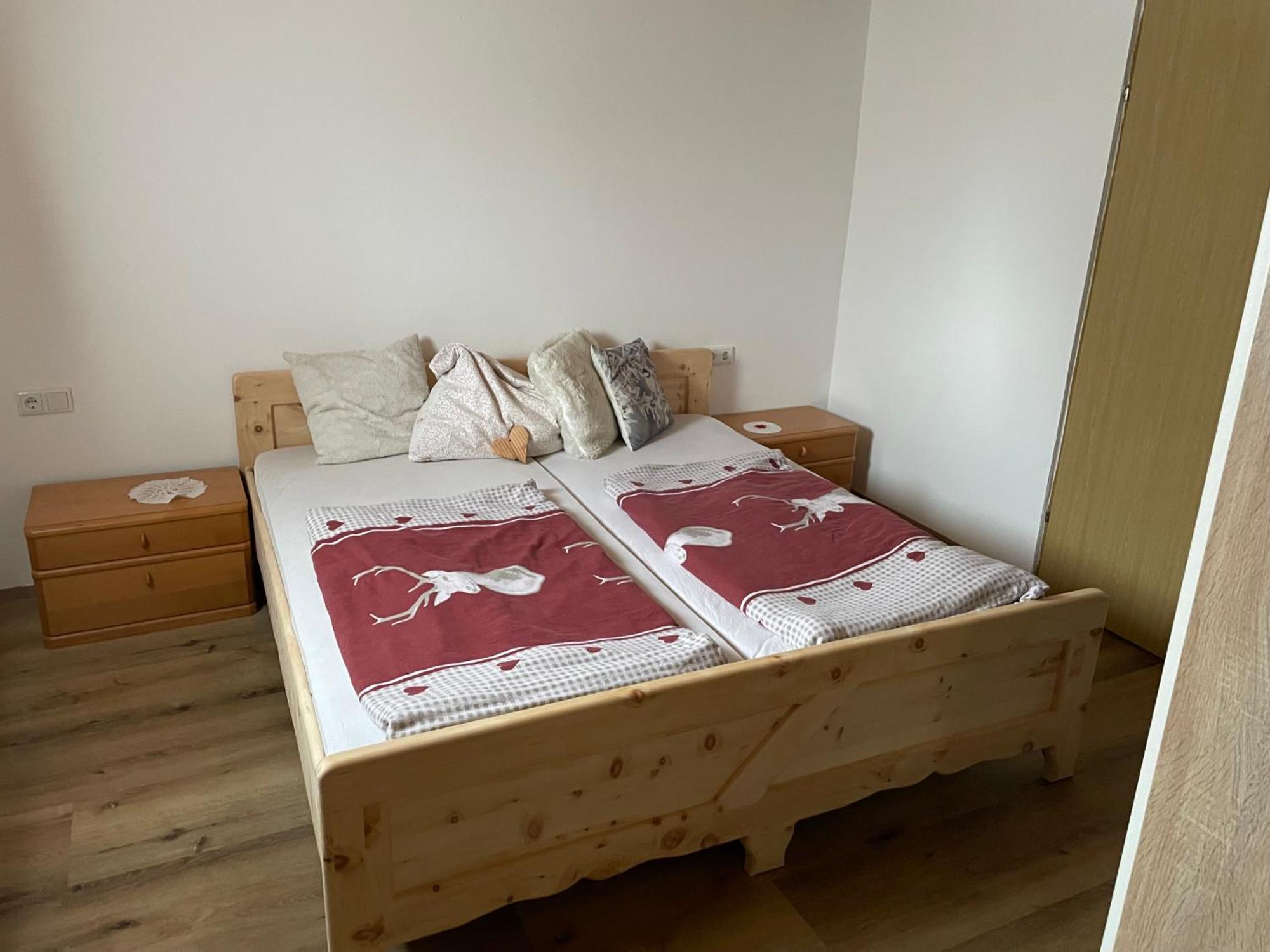 Ferienwohnung In Ruhiger Lage In Бишофсхофен Екстериор снимка